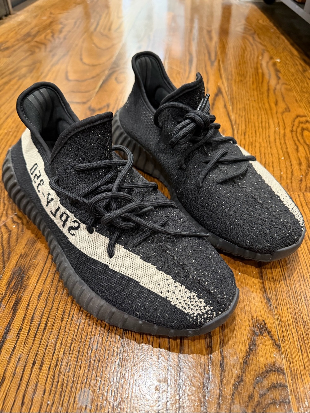 Yeezy Boost 350 V2 ‘OREO’ 2022